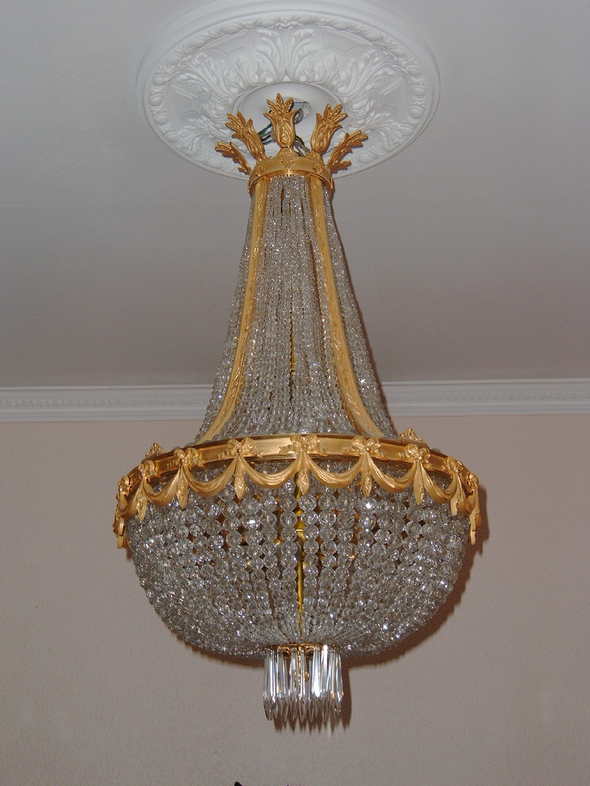 Kristalllampe. Vorderansicht