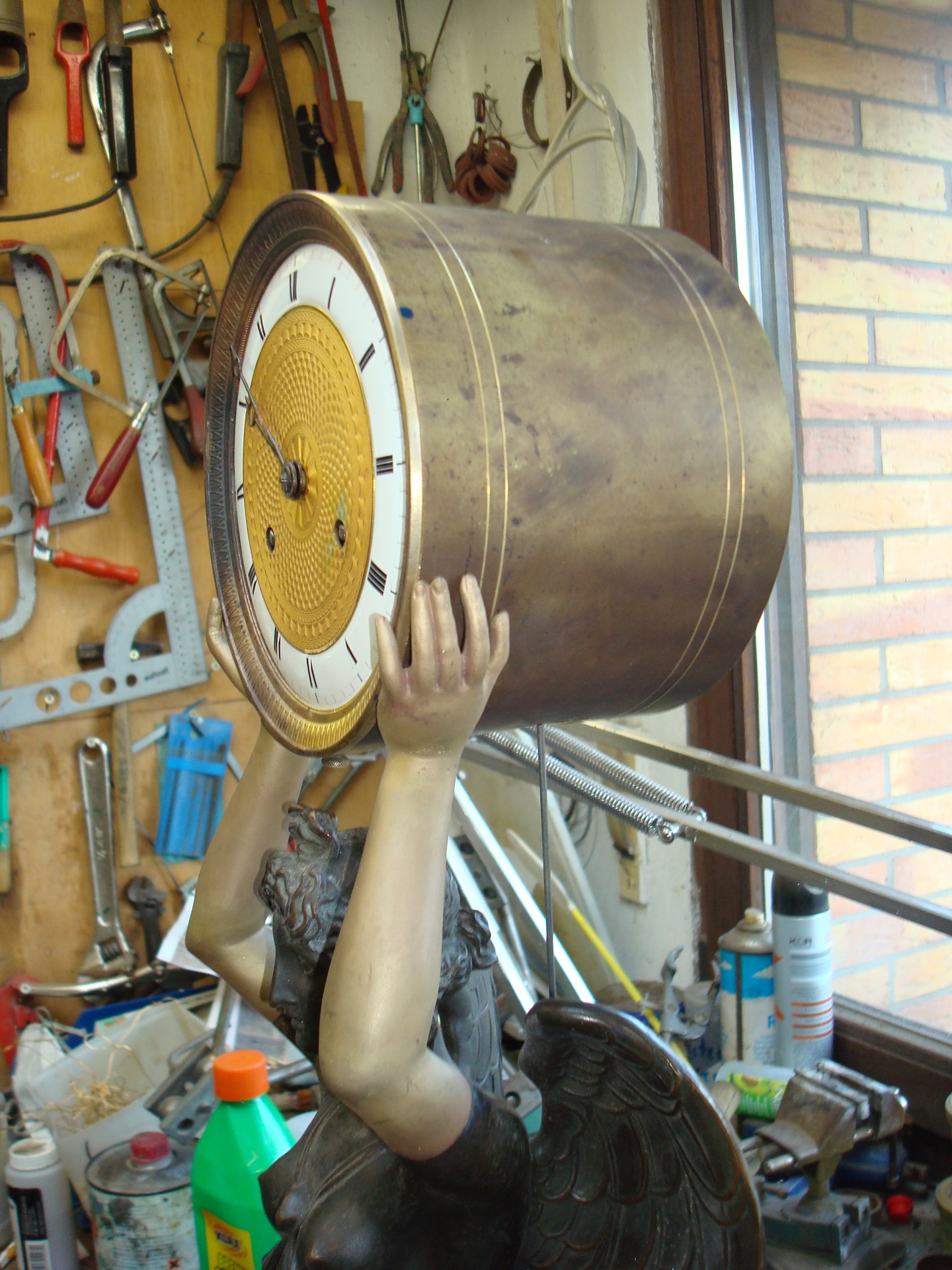 Figurenuhr, Detailansicht